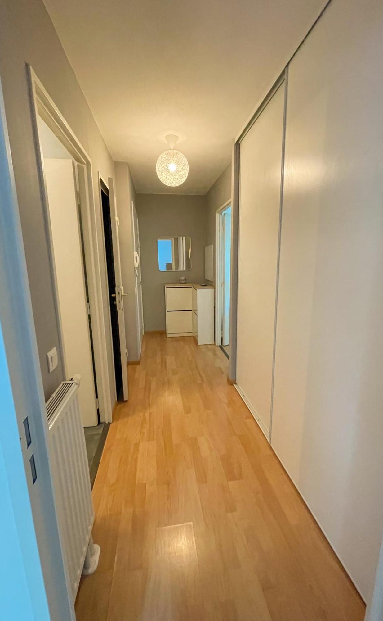 Neudorf + Garage Apartment